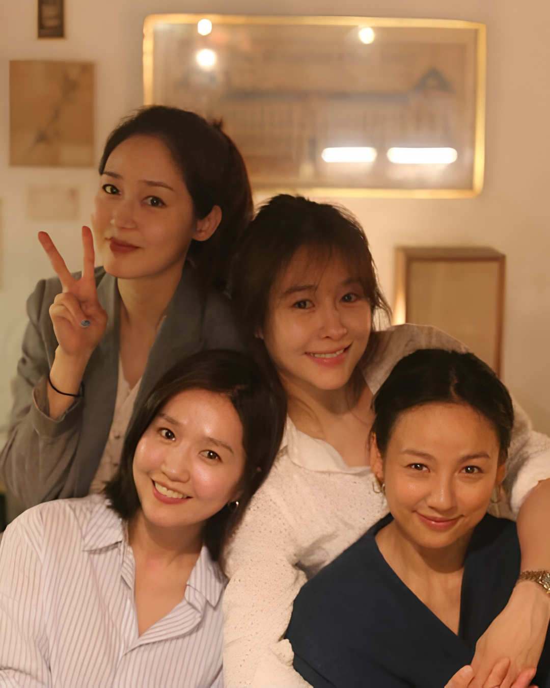 Fin.K.L Reunites? Members' Beach Photo Sparks Excitement Online