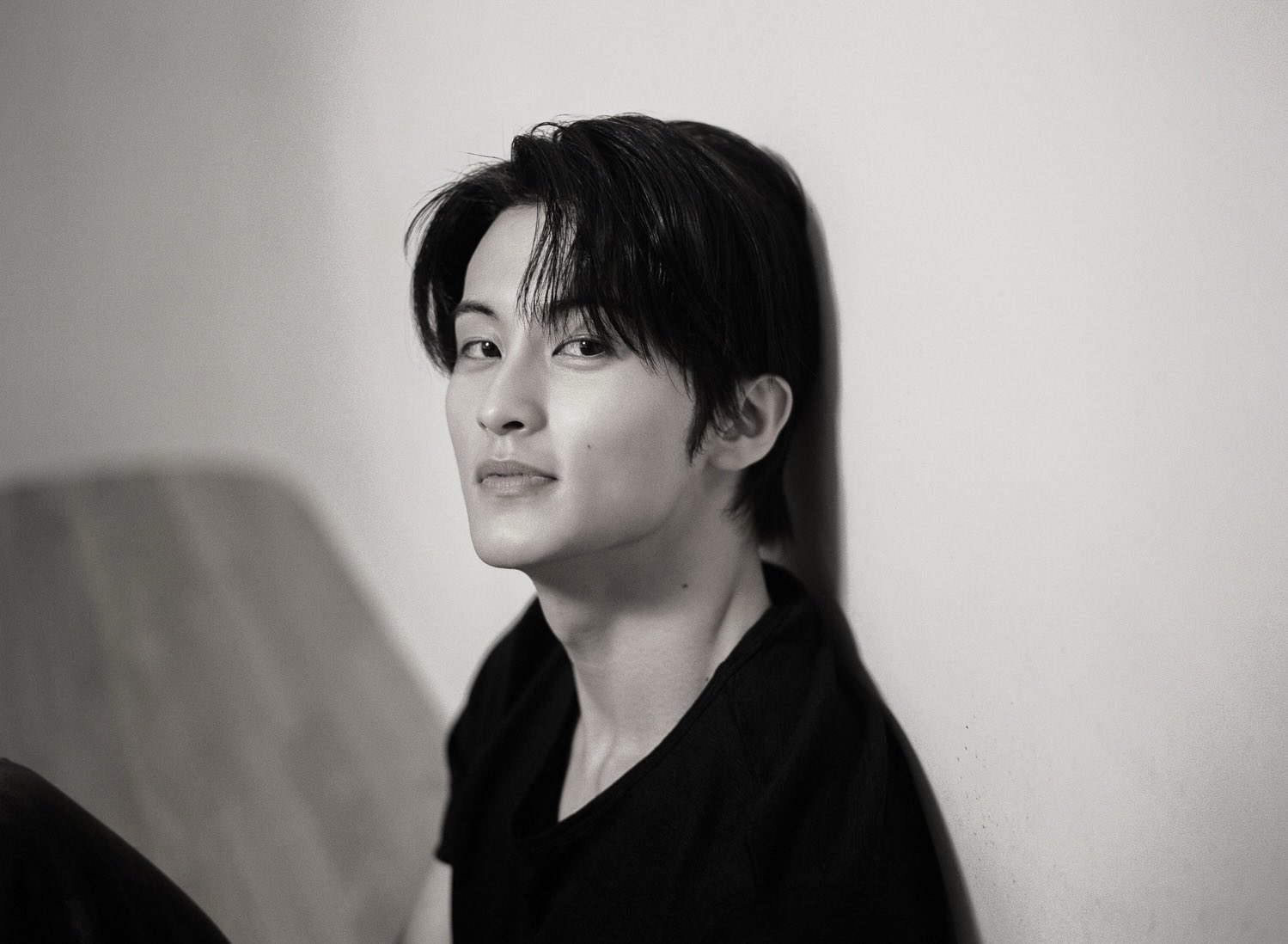 Mark Lee's Agency Shares New Photos Amid Ongoing Confederate Flag T-Shirt Controversy